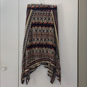 Asymmetrical hem skirt